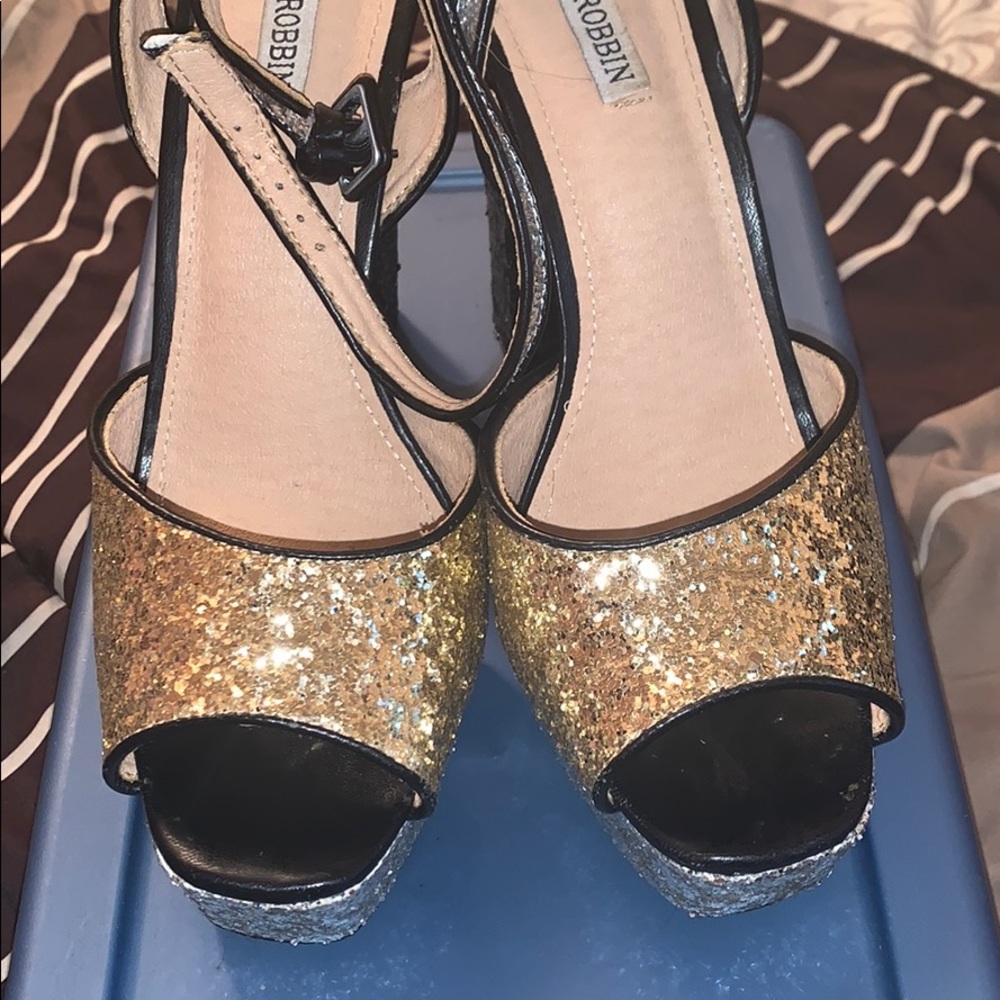 Woman shoes